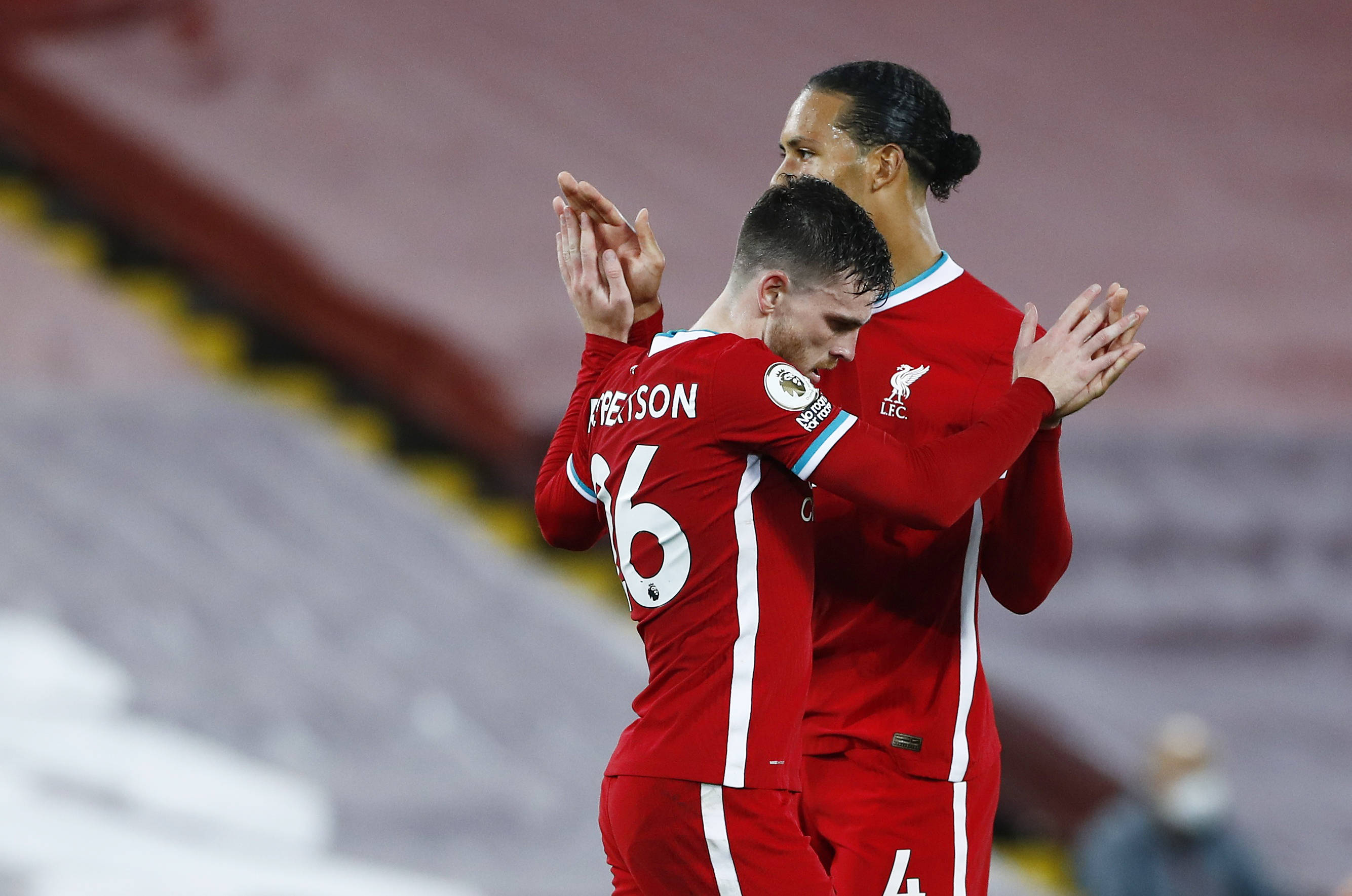 其他队员在 其他队员在